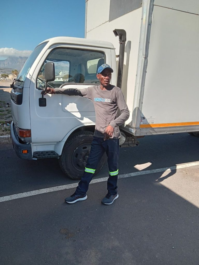 Eikestad Vervoer truck with driver